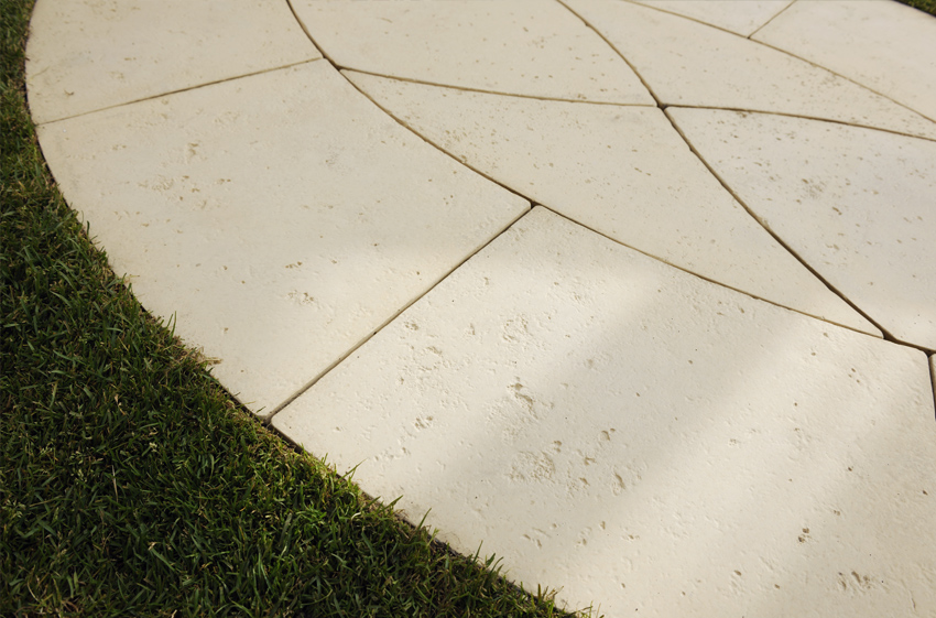 Bowland Stone Piccolo Oval, Baroque, patio pacs, patio kits